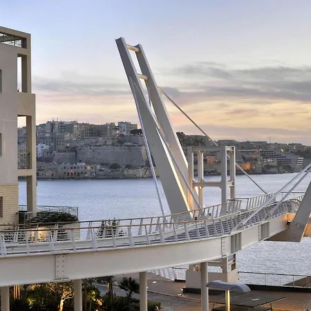 Modern Apartment In The Best Location, Perfect For Families Sliema Exterior photo